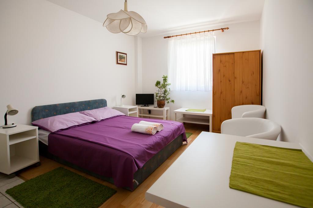 Friendly People'S Guest House Zadar Bagian luar foto